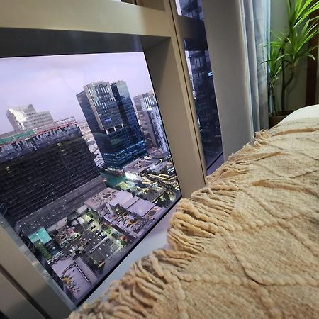 Luxestaysmnl Coastal Chic Netflx 380Mbps Pool Bgc Manila Luaran gambar