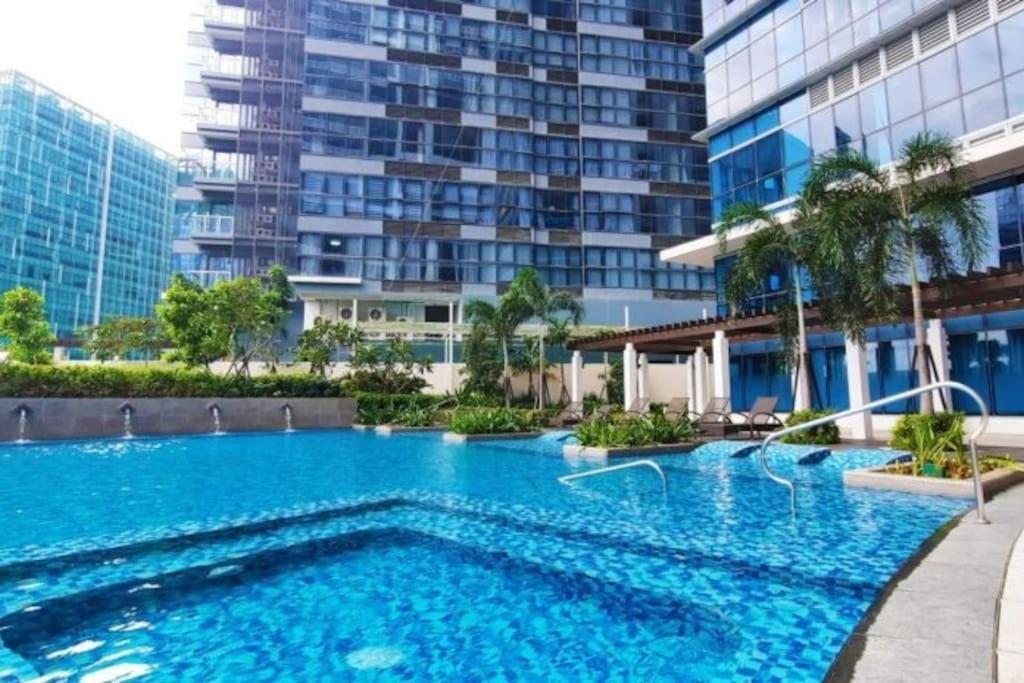 Luxestaysmnl Coastal Chic Netflx 380Mbps Pool Bgc Manila Luaran gambar