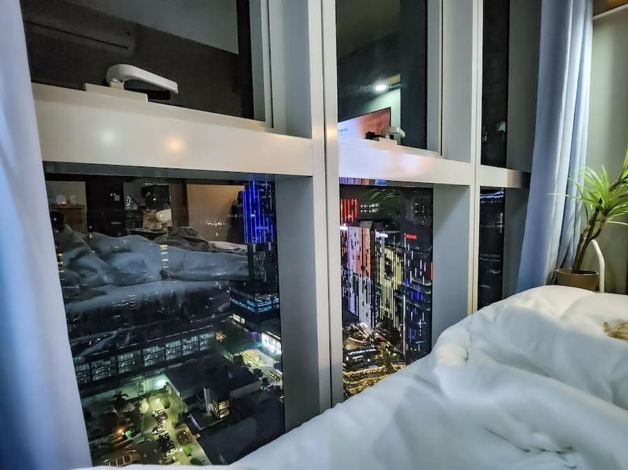 Luxestaysmnl Coastal Chic Netflx 380Mbps Pool Bgc Manila Luaran gambar