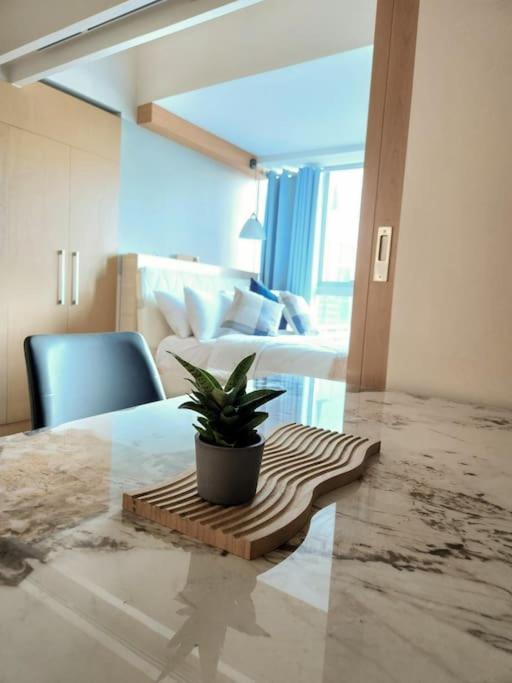 Luxestaysmnl Coastal Chic Netflx 380Mbps Pool Bgc Manila Luaran gambar