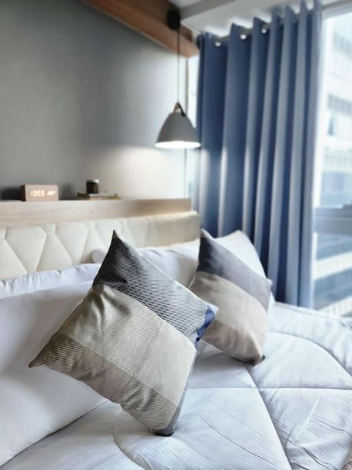 Luxestaysmnl Coastal Chic Netflx 380Mbps Pool Bgc Manila Luaran gambar
