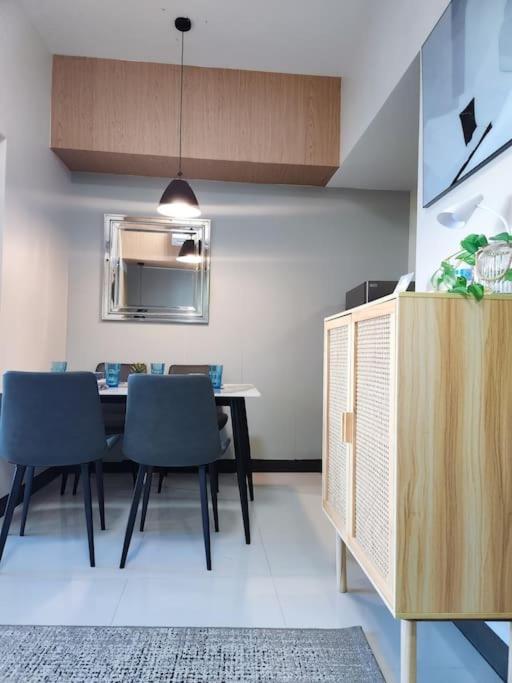 Luxestaysmnl Coastal Chic Netflx 380Mbps Pool Bgc Manila Luaran gambar